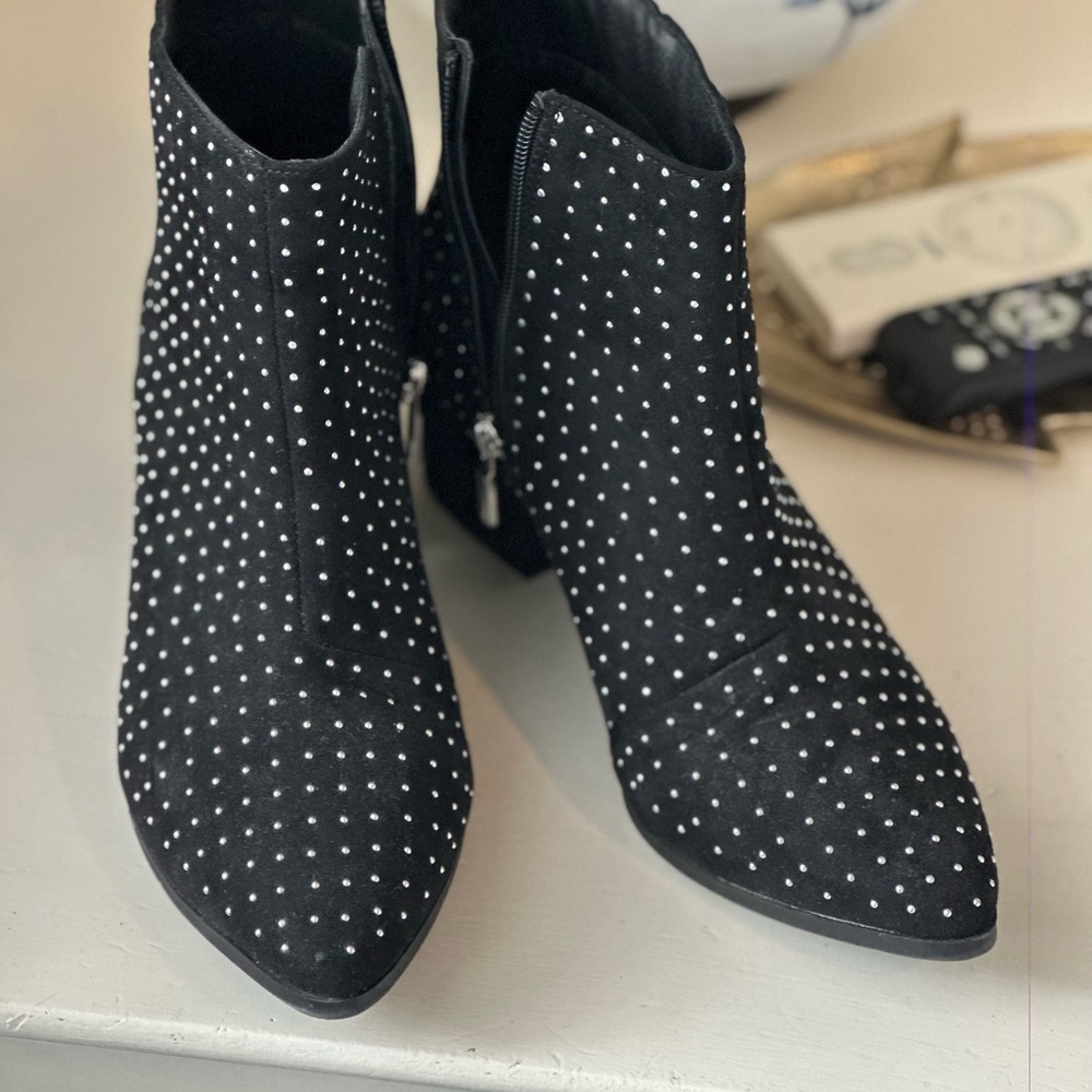 A New Day Valerie ankle bootie